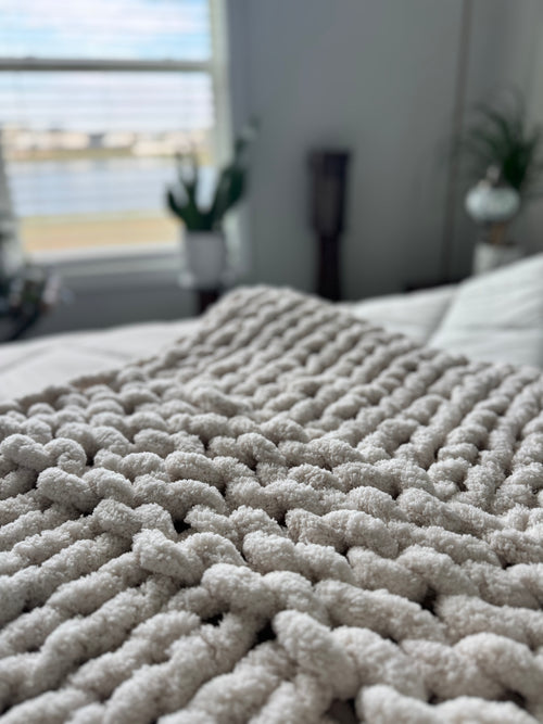 Chunky Knit Crochet Blanket Pattern Up Close Design