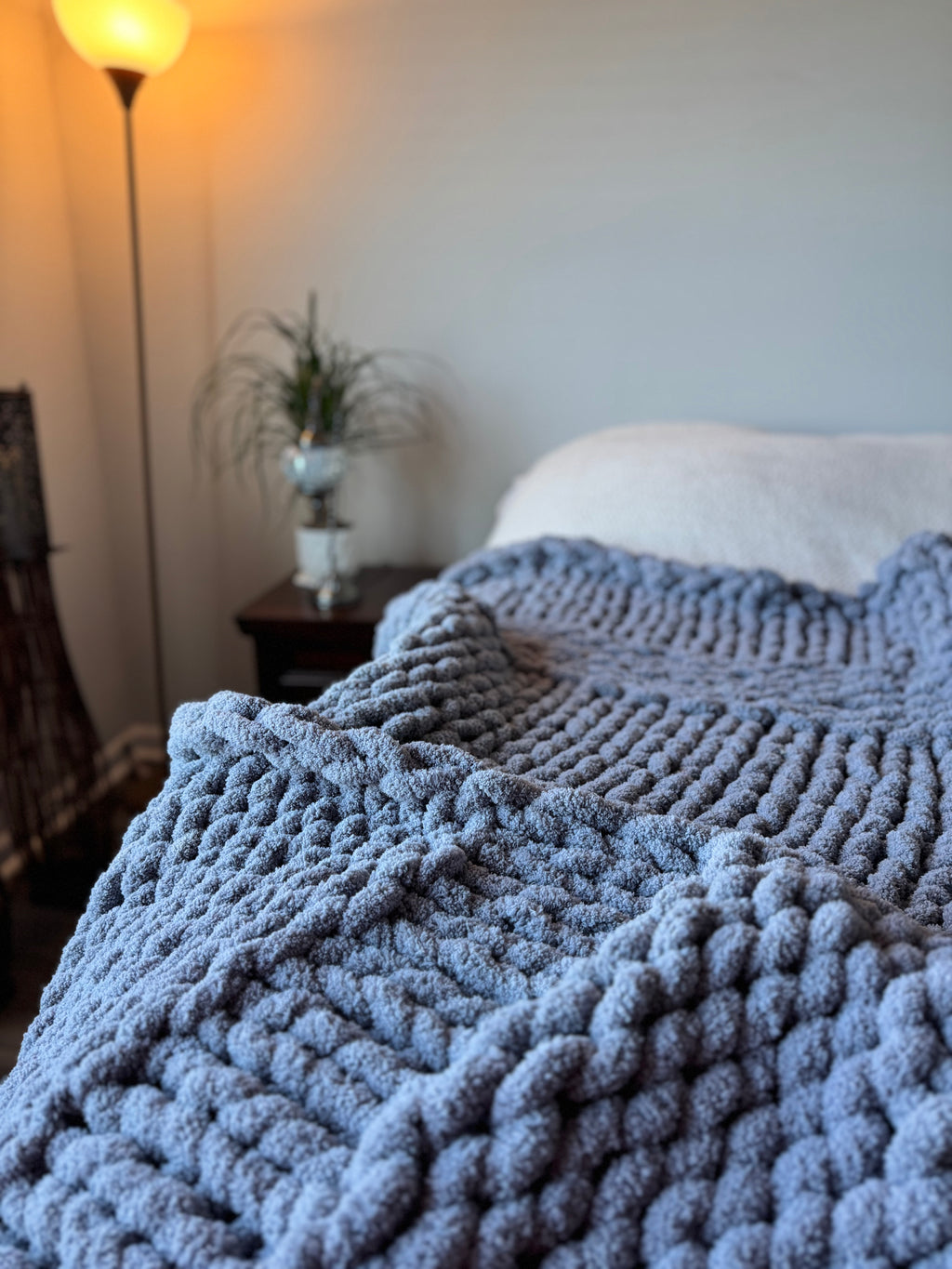 Chunky Knit Grey Blanket Up Close Pattern
