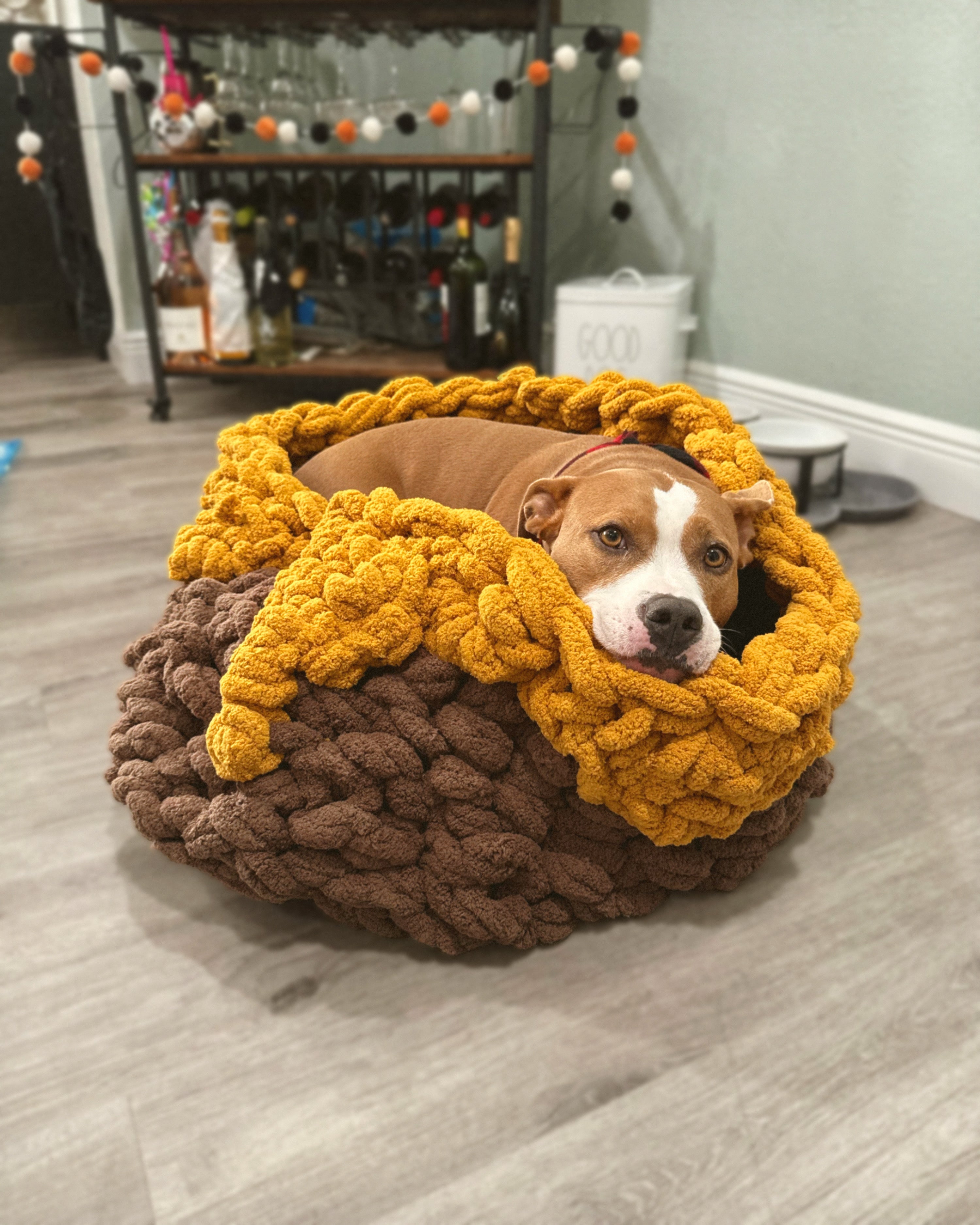 Honeypot Custom Handmade Chunky Yarn Crochet Oval Honey Dripping Pet Bed Medium/Large