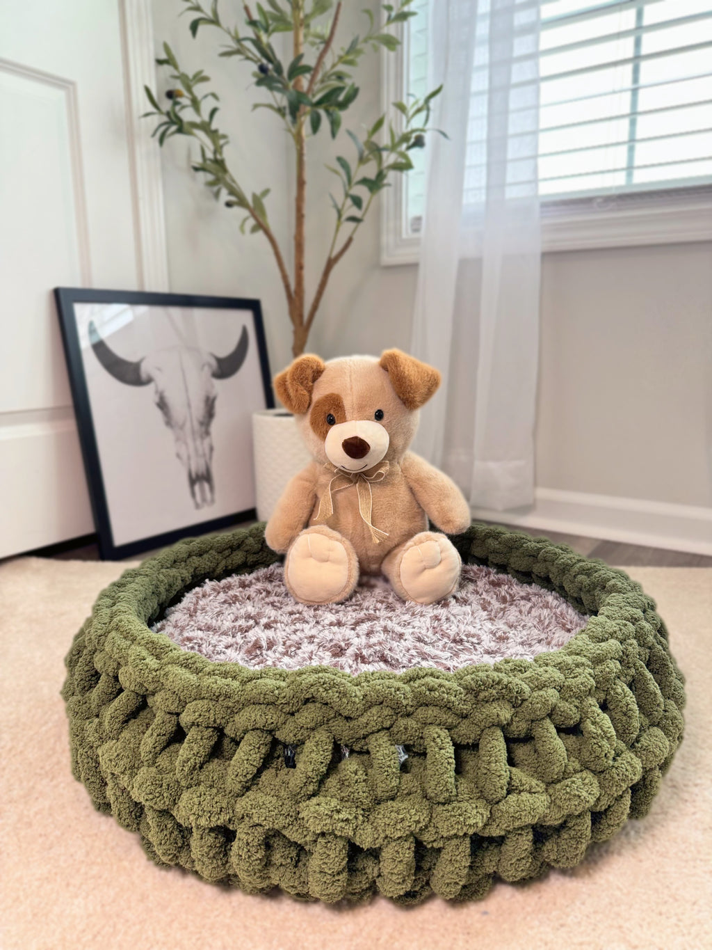 Olive Green Chunky Yarn Round Pattern Pet Bed Handmade Crochet Chunky Knit with Fuzzy Removable Insert Teddy Bear for Reference