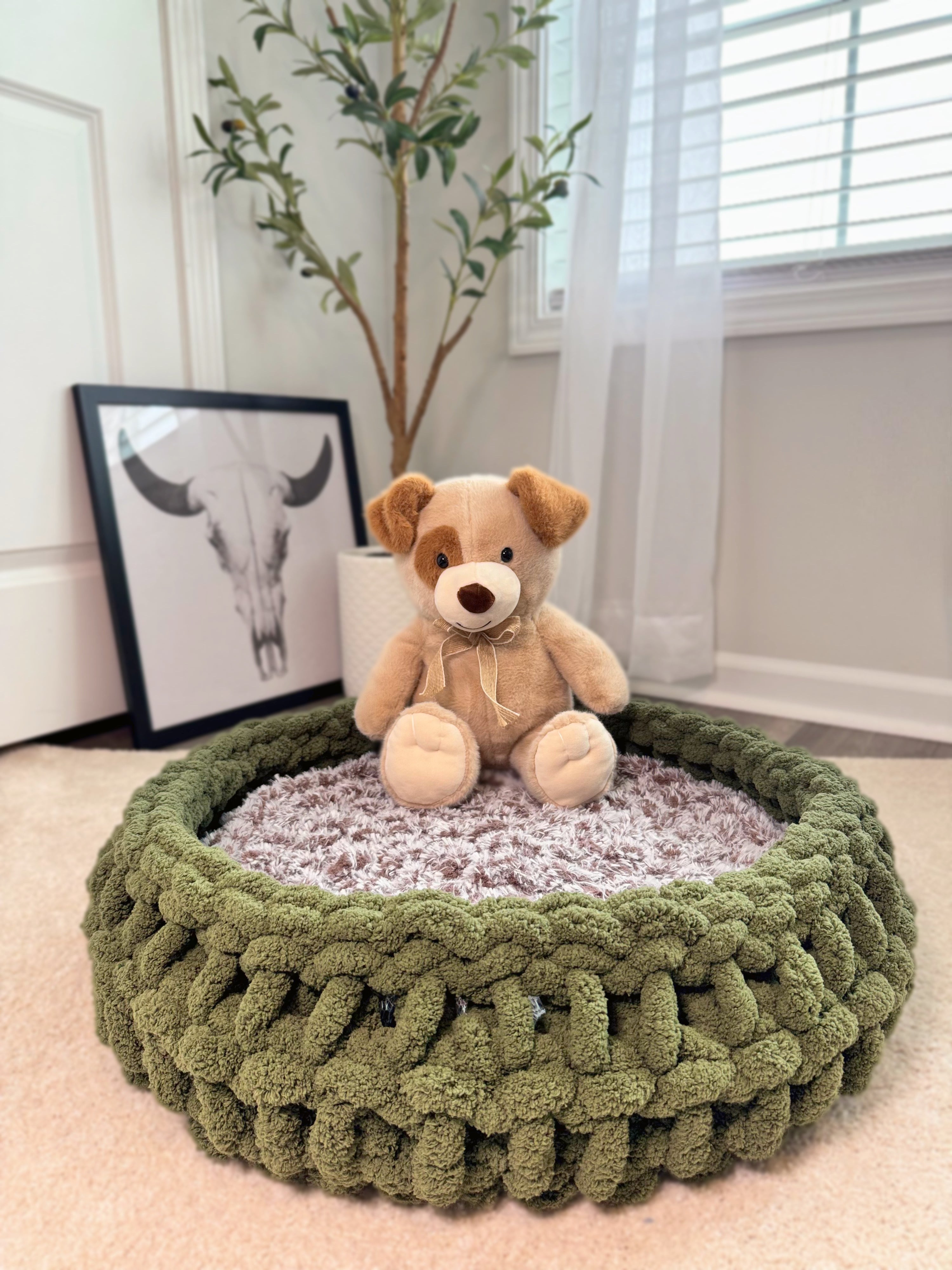 Olive Green Chunky Yarn Round Pattern Pet Bed Handmade Crochet Chunky Knit with Fuzzy Removable Insert Teddy Bear for Reference