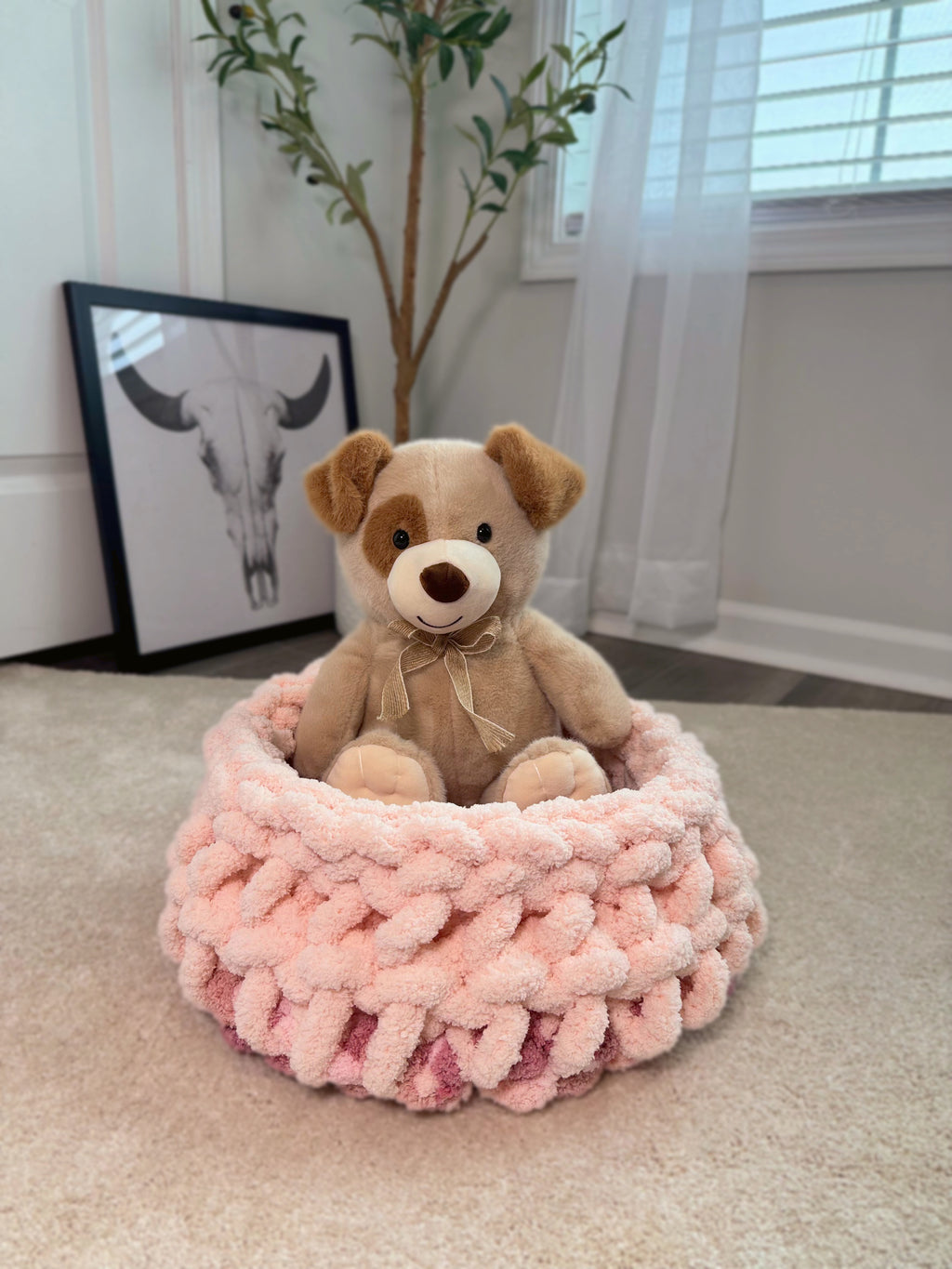 Pink Chunky Yarn Soft Round Pet Bed Crochet Pattern Knit Yarn Teddy Bear for Reference Handmade Custom Gift